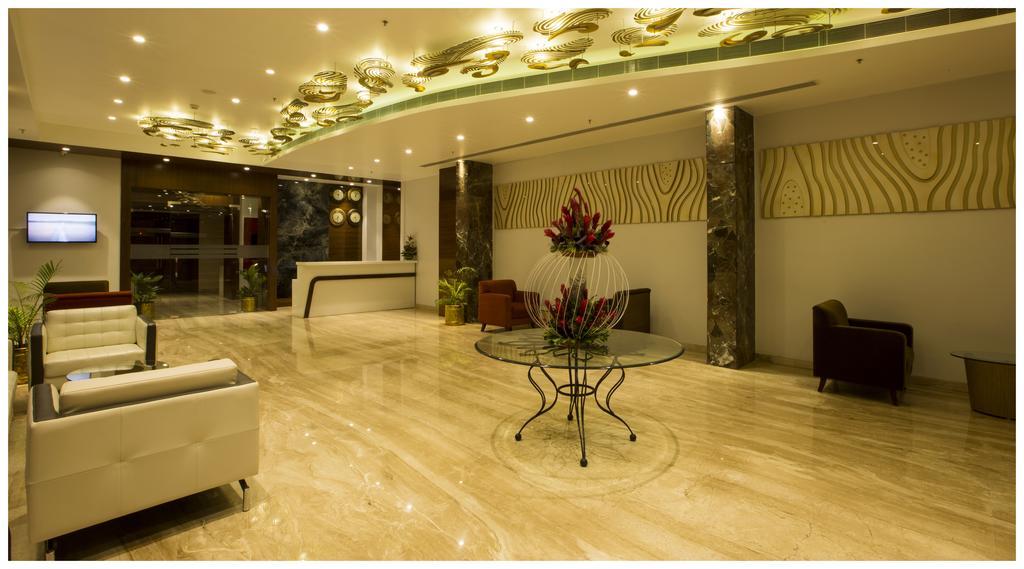 Tulip Inn Bangalore Exterior foto